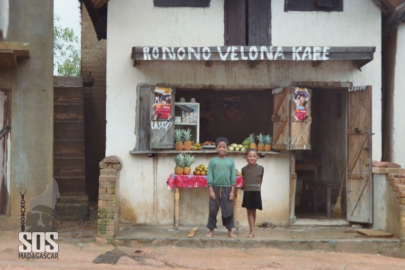 Lait et Kafé ...
Bienvenue dans une échoppe traditionnelle parfaitement entretenue. 0040.jpg